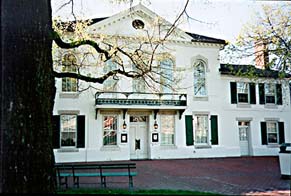 [photo, Queen Anne's County Courthouse, 100 Court House Square, Centreville, Maryland]