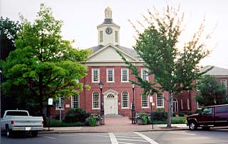 [photo, Talbot County Courthouse, Easton, Maryland]